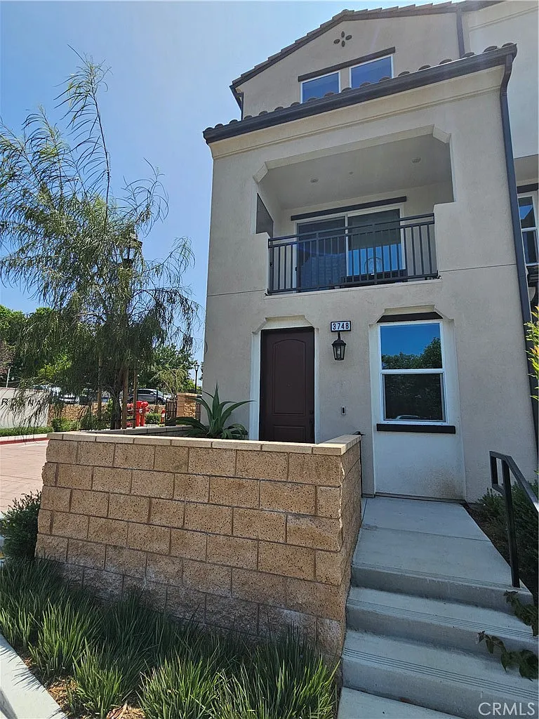 3 bed, 1493 sqft, $4,500 — Photo 1