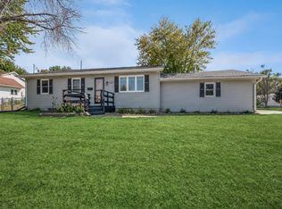 805 South St, Urbana, IA 52345