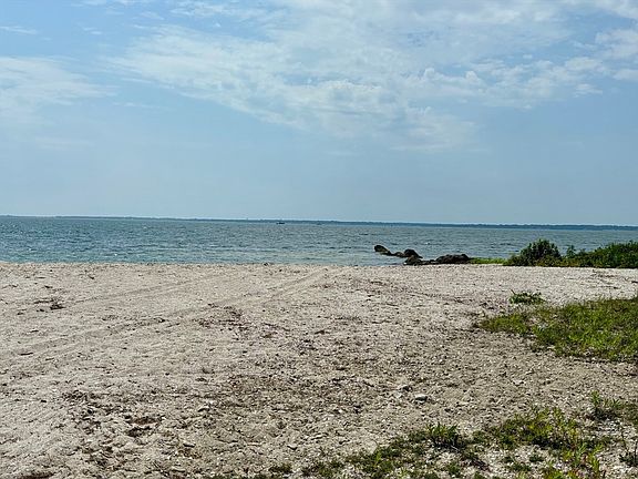 2nd image of LOT Two Starboard Dr