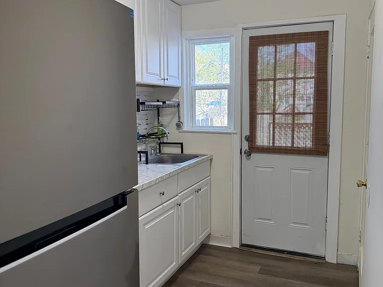 1333 Sycamore Ave — Photo 4
