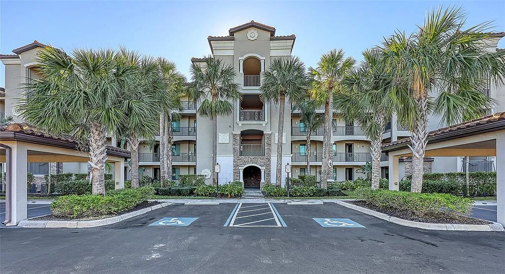 2 bed, 2.0 bath, 1142 sqft, $5,200 — Photo 3