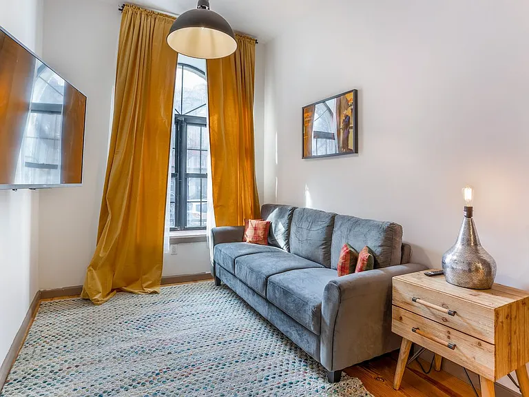 209 W 135th St #5 — Photo 3