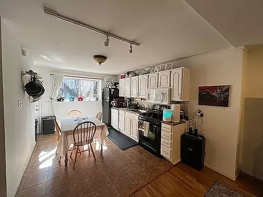 Rented by Corcoran | media 2