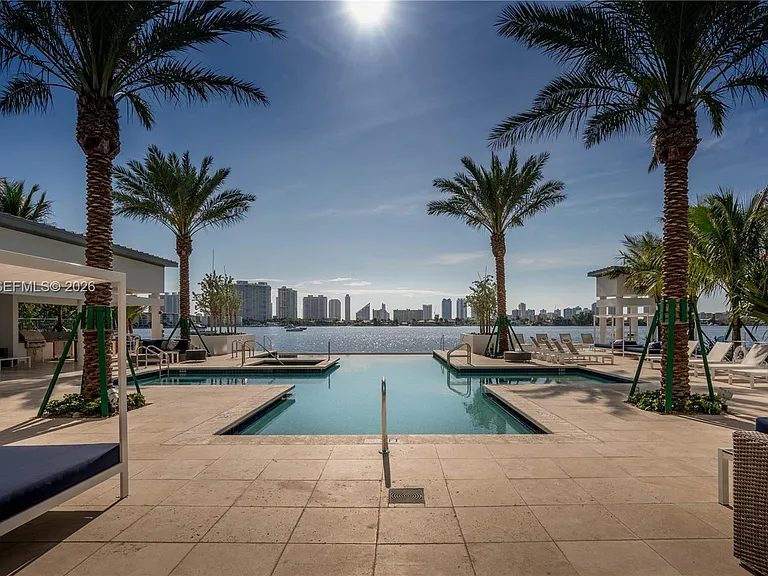 17301 Biscayne Blvd #203 — Photo 9