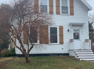 49 High St, Machias, ME 04654