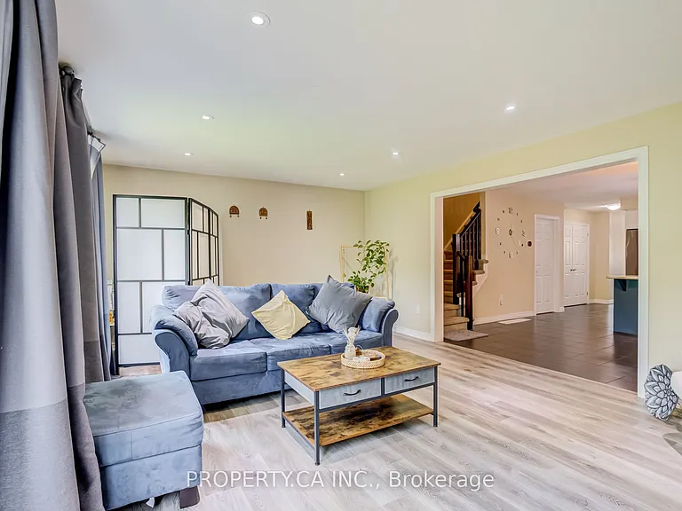 14 Amos Dr #2 — Photo 22
