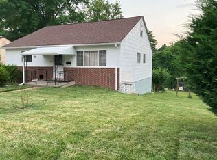 1723 Crestmont Dr, Huntington, WV 25701