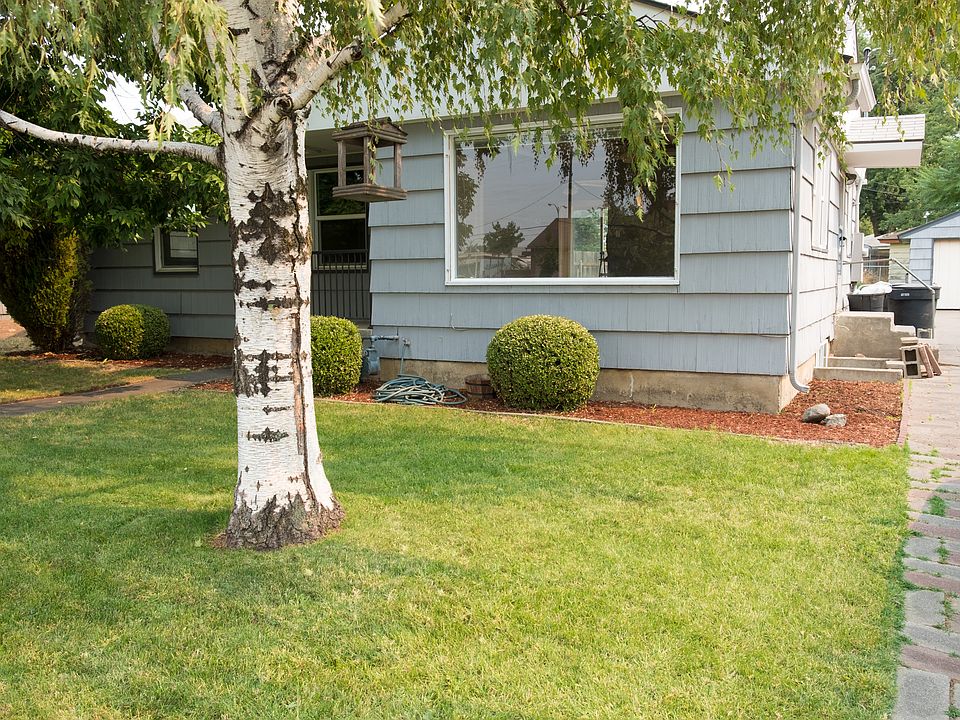 1st image of 210 Cascade Dr