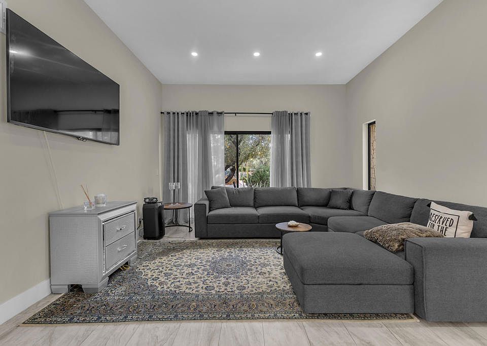 1st image of 5803 Los Santos Dr #19
