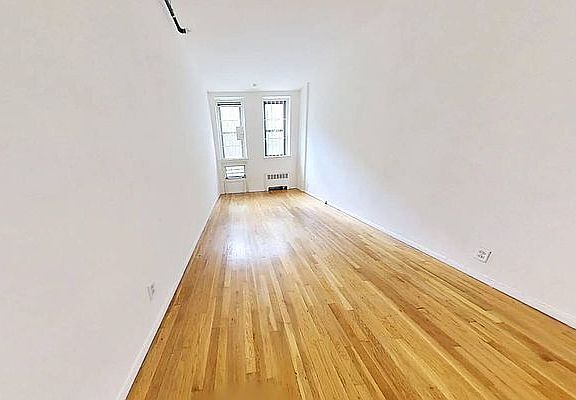2nd image of 347 E 76th St APT 1D