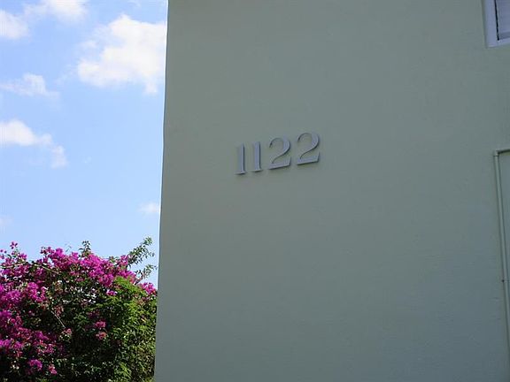 2nd image of 1122 N H St #12