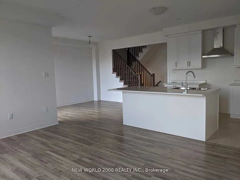 19 Casserley Cres — Photo 4