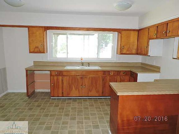 3rd image of 6427 Coulson Ct