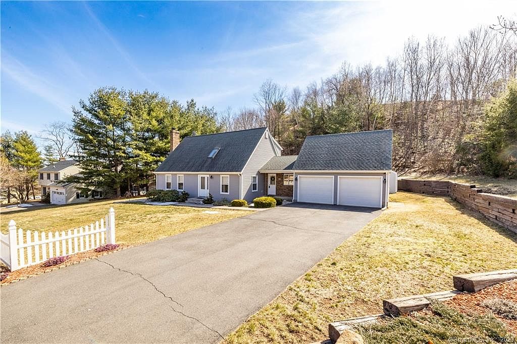 233 Matthews St, Bristol, CT 06010 Zillow