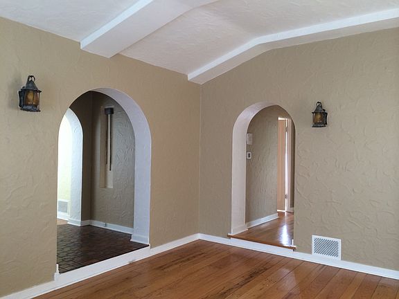 3rd image of 7336 Earl Ave NW