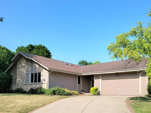 5230 South Meadowlark LANE, Hales Corners, WI 53130