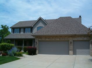 11436 Twin Lakes Dr, Orland Park, IL 60467