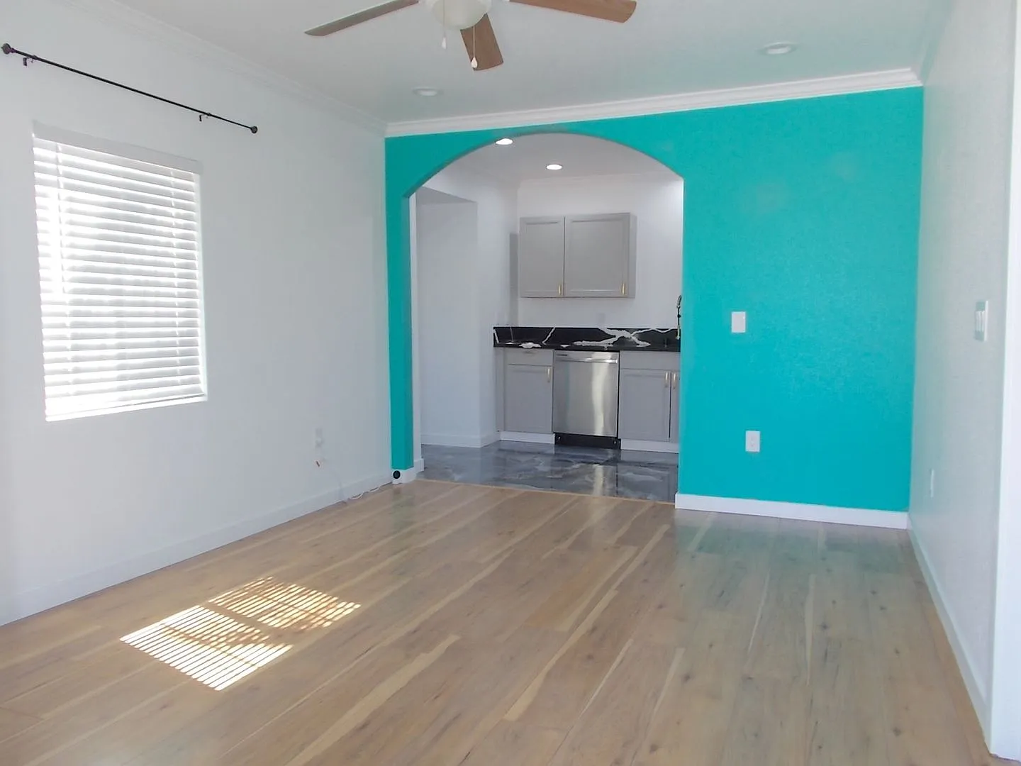 245 N 23rd St — Photo 3