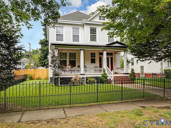 2nd image of 2916 Montrose Ave