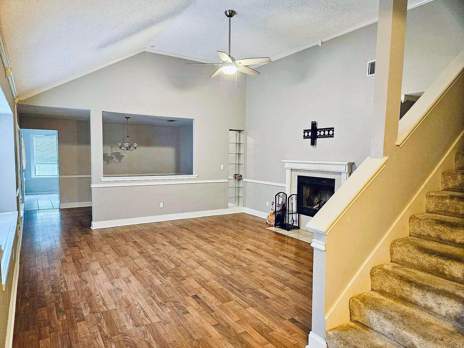 4 bed, 2.5 bath, 1758 sqft, $2,300 — Photo 4