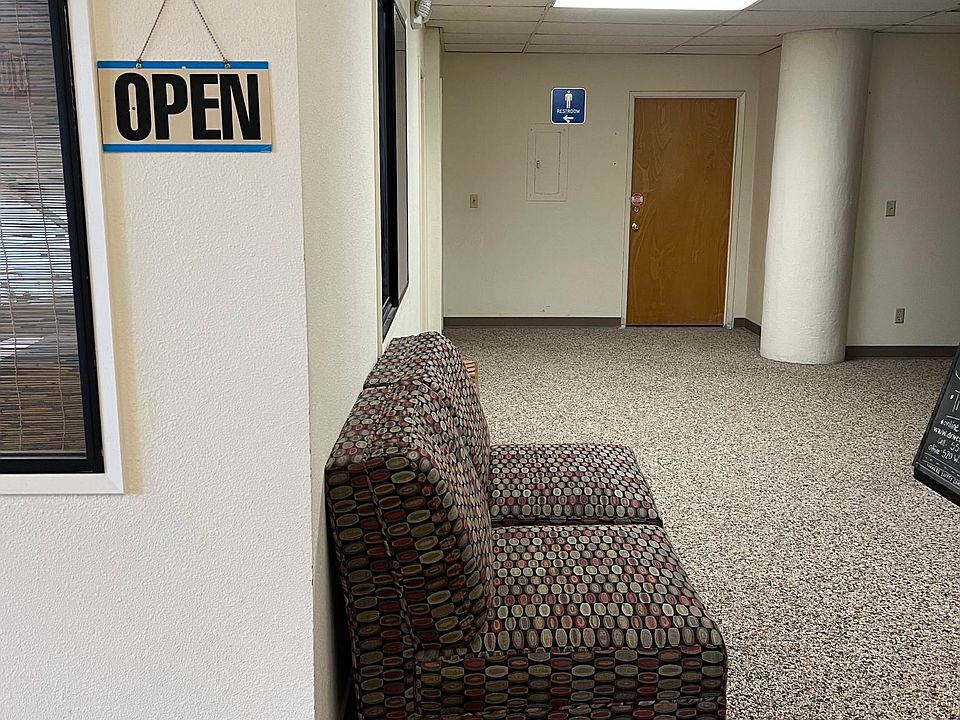 Lobby of commercial unit