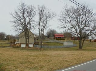 206 Apple Ridge Dr, Bluff City, TN 37618