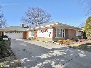 6612 N Lightfoot Ave, Chicago, IL 60646