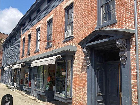 3rd image of 234-238 Warren St #238-F
