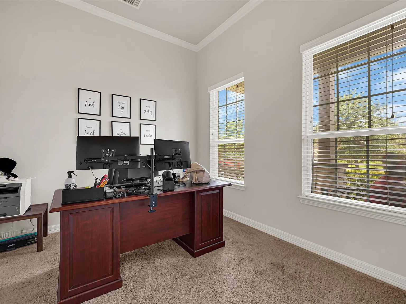 5 bed, 3.0 bath, 2902 sqft, $2,950 — Photo 4