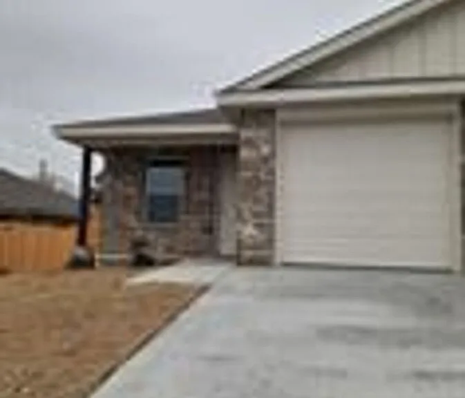 1812 Ponca Trce #A — Photo 1
