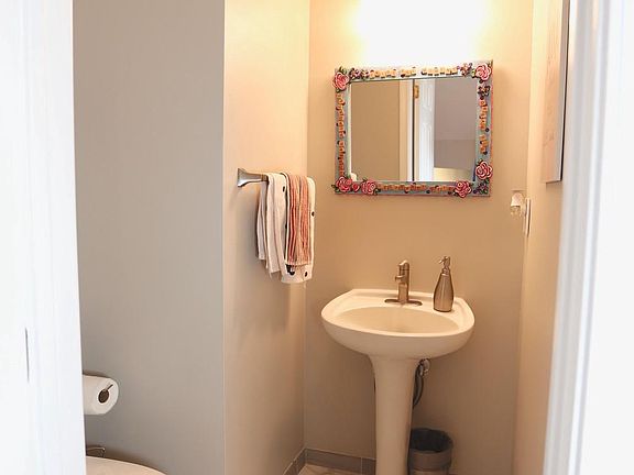 5th image of 7749 Sullivan Cir