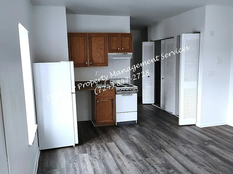 518 W Cunningham St #17 — Photo 7