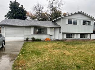 1203 S 29th Ave, Yakima, WA 98902