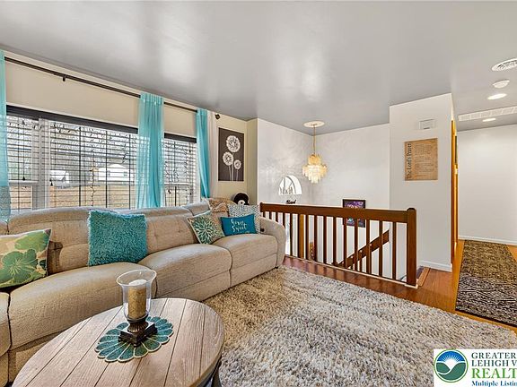 5th image of 275 Sundance Rd