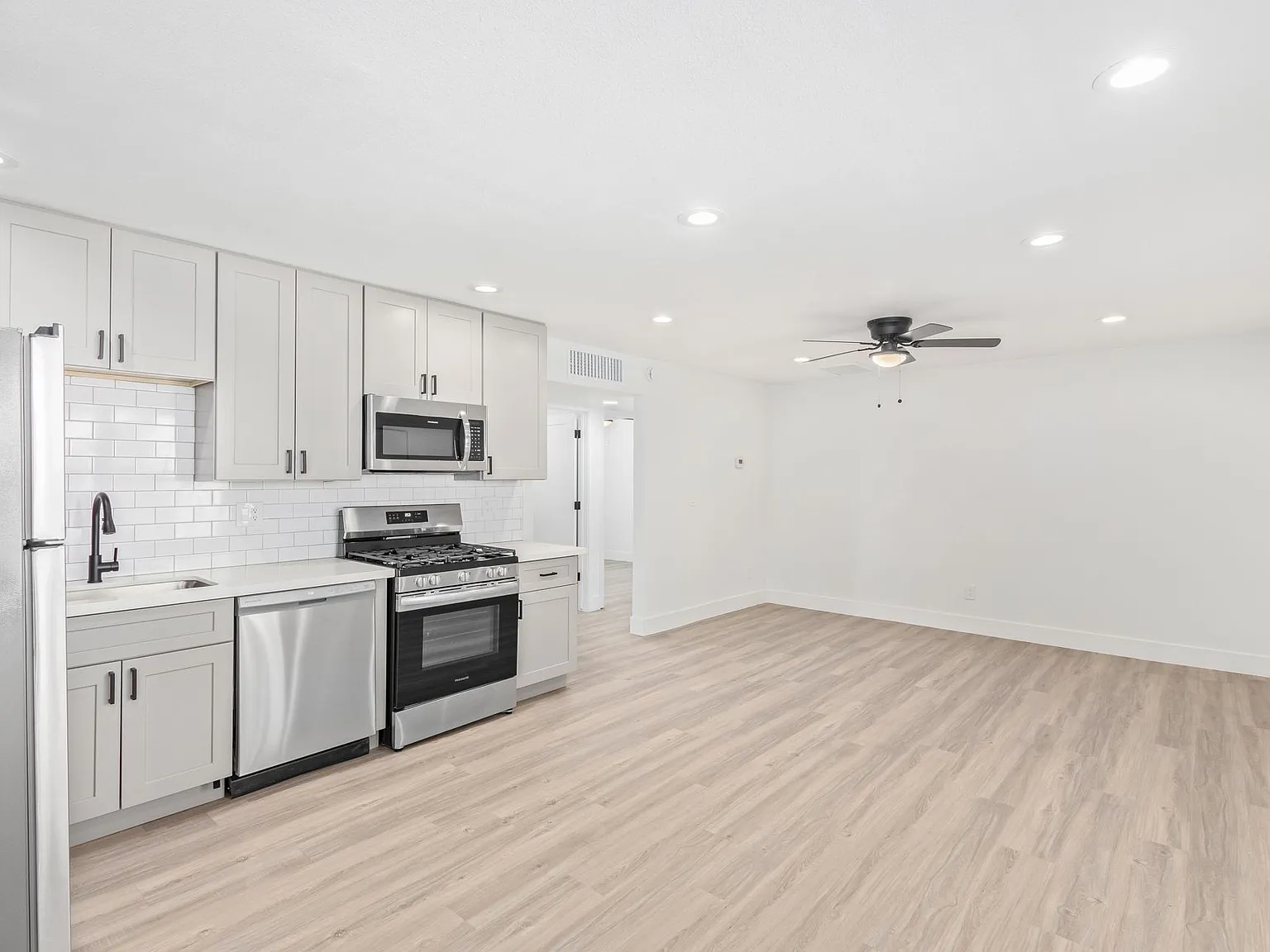 Fully Renovated Unit - Near Downtown Chandler! — Photo 1
