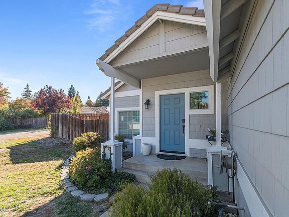 4th image of 3914 Watsonia Glen Dr