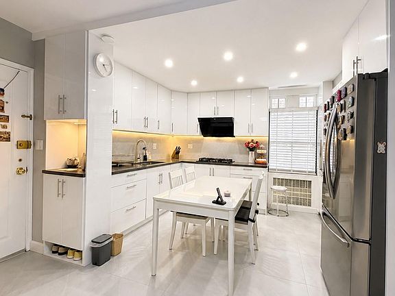 5th image of 6615 Wetherole Street #10