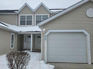 9346 Hickory Ridge Dr, Streetsboro, OH 44241