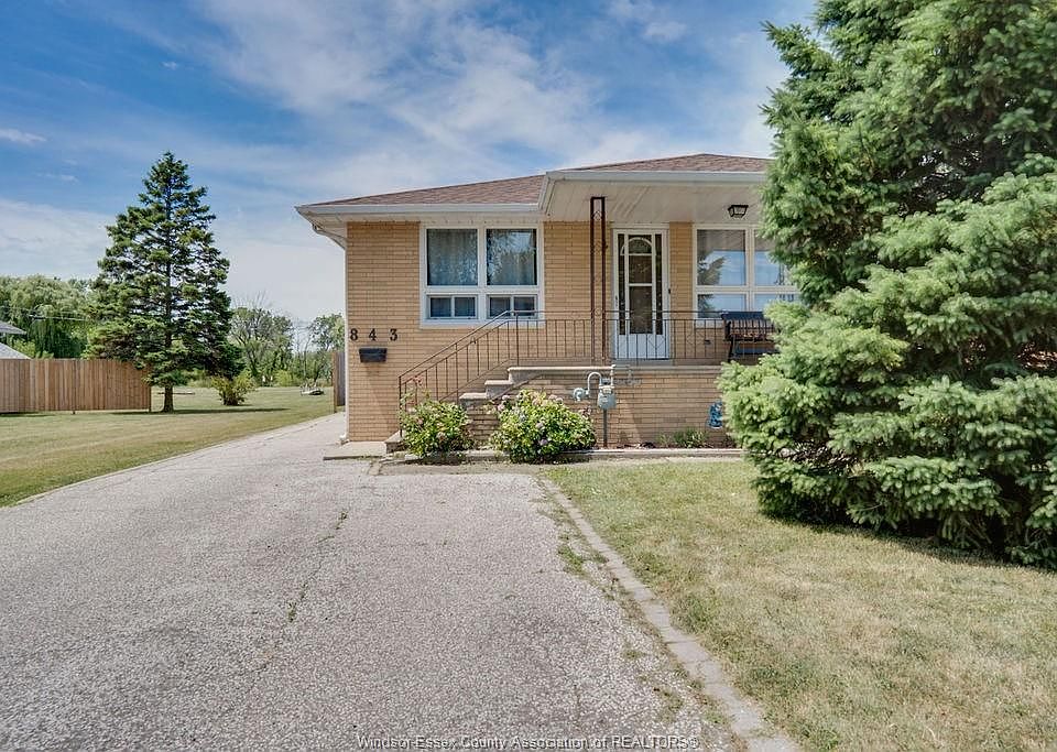 1st image of 843 Elinor St