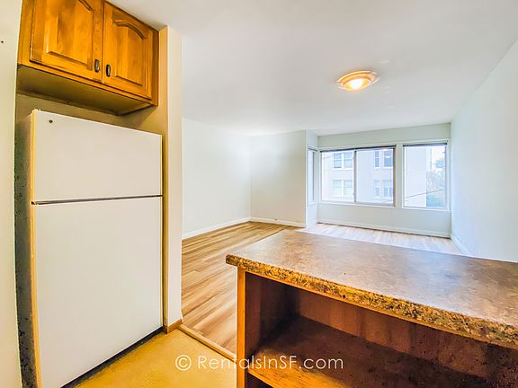 3rd image of 2001 Broadway St #402