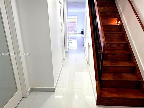 5th image of 401 NW 109th Ave #14