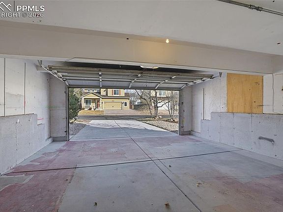 4th image of 4211 Coolwater Dr