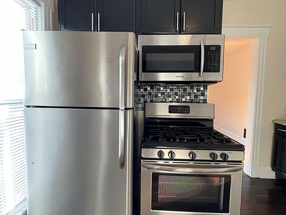 5th image of 427 Hawley Ave APT 4