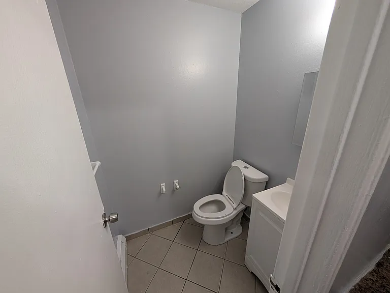 241-4 Quinnipiac Ave #D4 — Photo 7