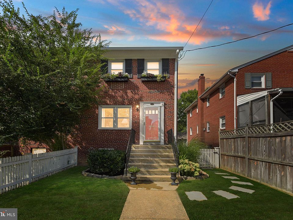 1st image of 10 E Glendale Ave