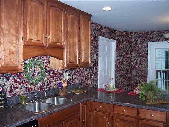 5th image of 108 Weatherford Dr NE