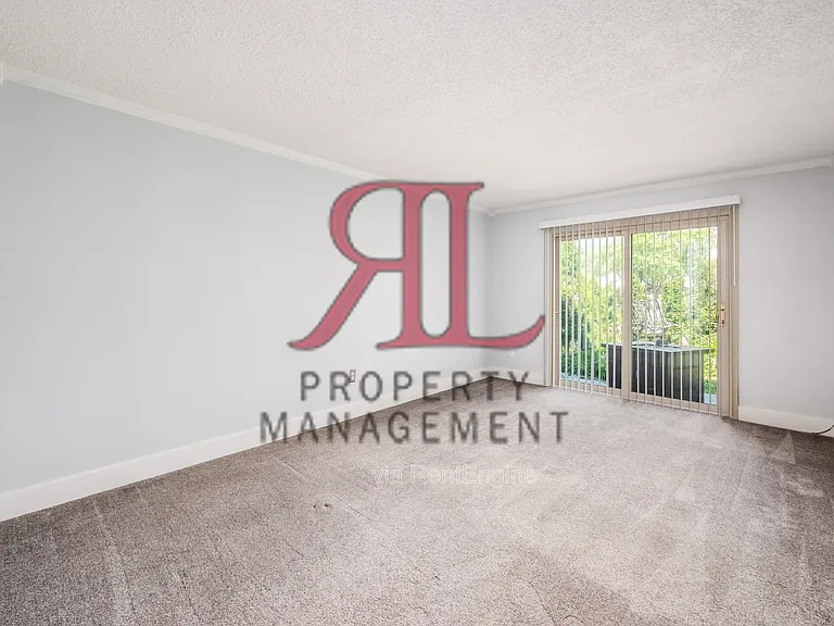 1212 Lake Shore Dr — Photo 16