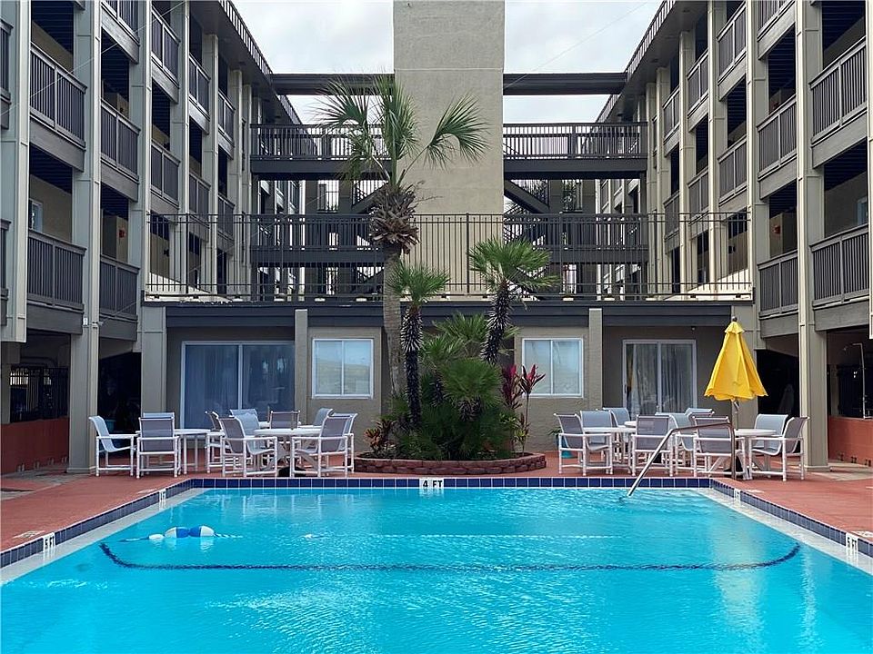 1st image of 3056 S Fletcher Ave APT 205