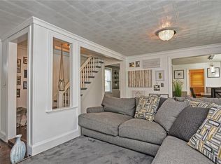 26 Lansing Ave, Warwick, RI 02888