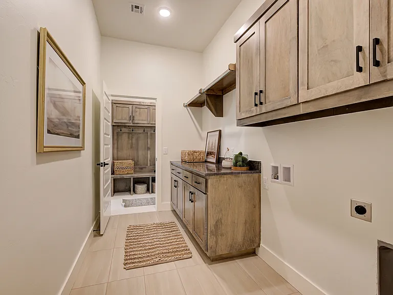 2101 Dax Ln — Photo 44